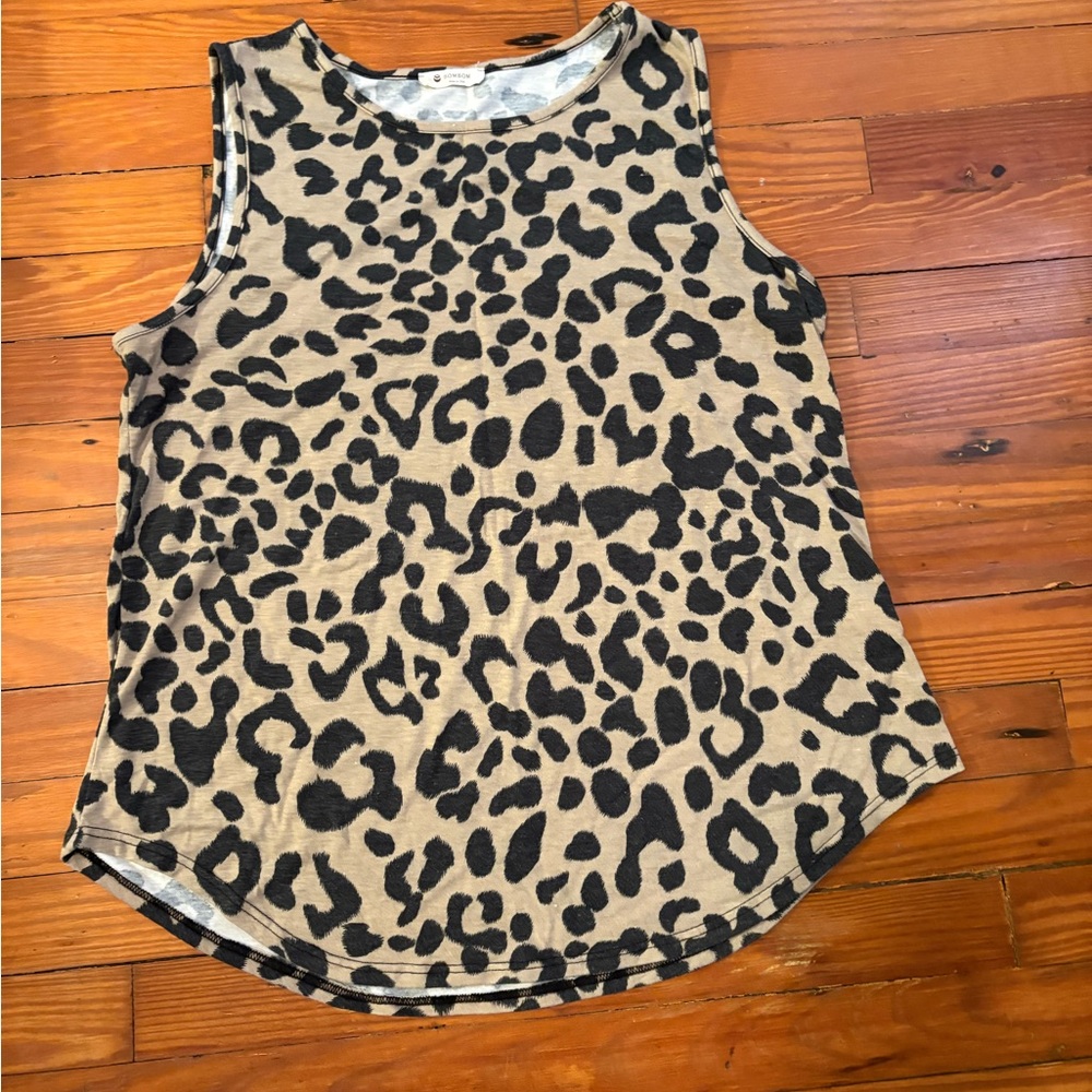 Chic Leopard Print Tank Top